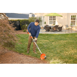 Husqvarna 110 iL Bosmaaier incl. BLi10 en C80